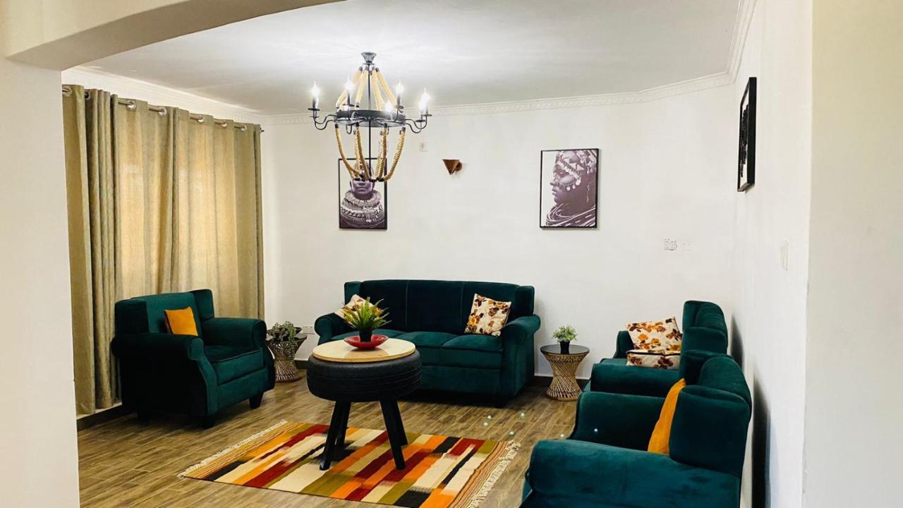 Nimaro Courts Hotel Entebbe Kültér fotó