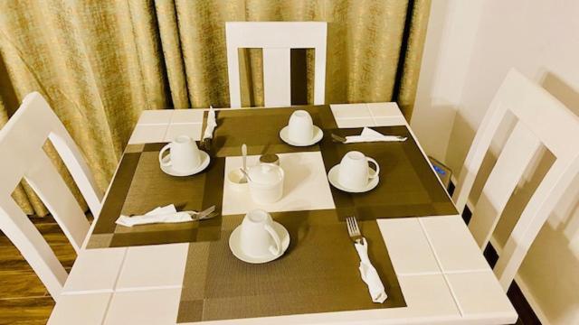 Nimaro Courts Hotel Entebbe Kültér fotó